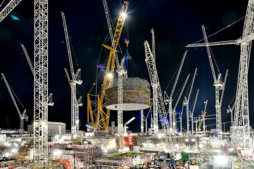 Specialist Lifting Support: Hinkley Point C, Nuclear Facility